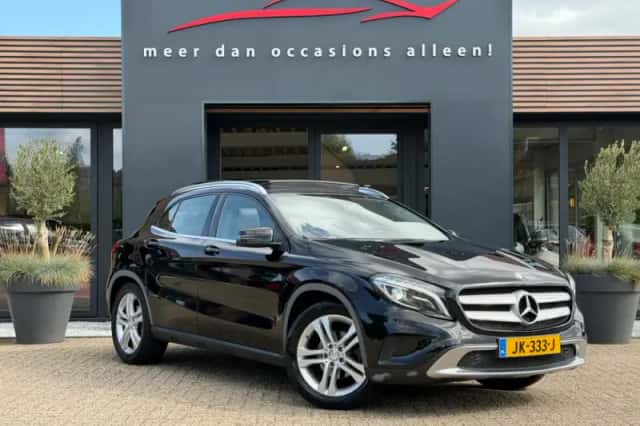 Mercedes-Benz GLA-Klasse (2015) thumbnail 5