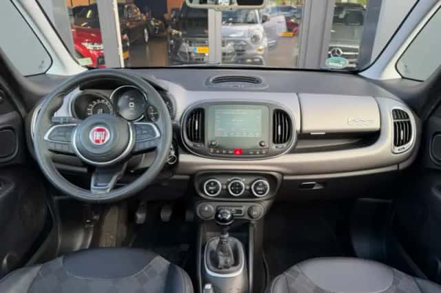 Fiat 500L (2018) thumbnail 2