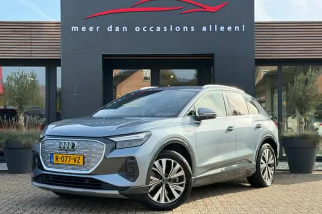Audi Q4 e-tron (2021) thumbnail 1