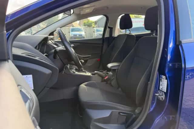 Ford Focus (2015) thumbnail 2
