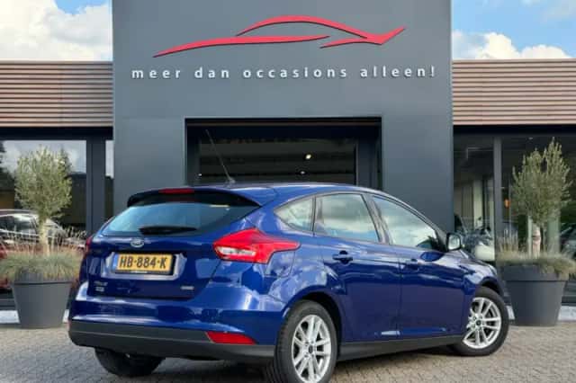 Ford Focus (2015) thumbnail 3