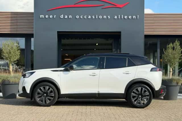 Peugeot 2008 (2022) thumbnail 6