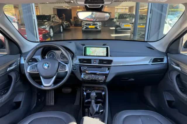 BMW X1 (2017) thumbnail 3