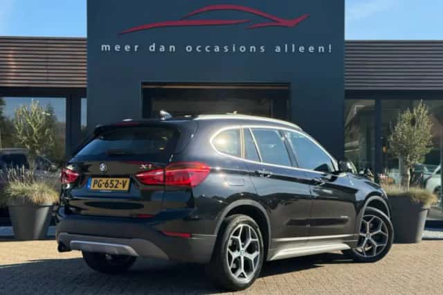 BMW X1 (2017) thumbnail 4