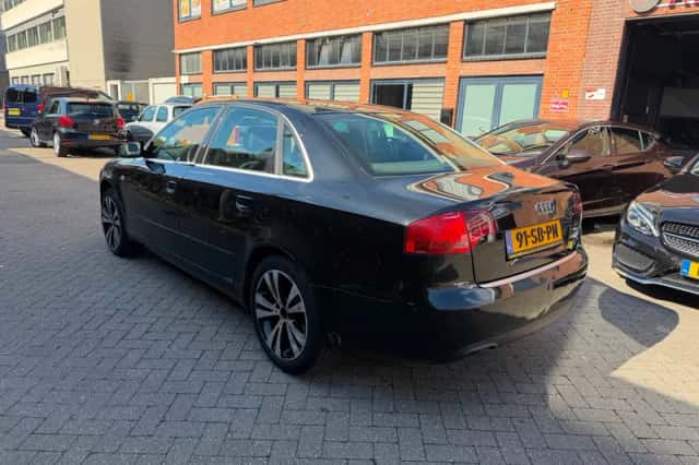 Audi A4 (2005) thumbnail 6