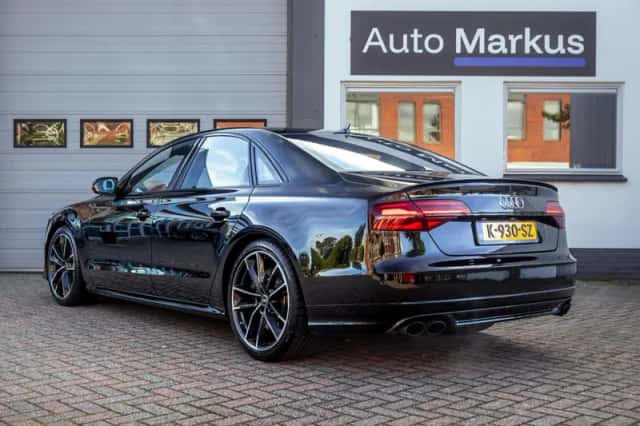 Audi S8 (2016) thumbnail 2
