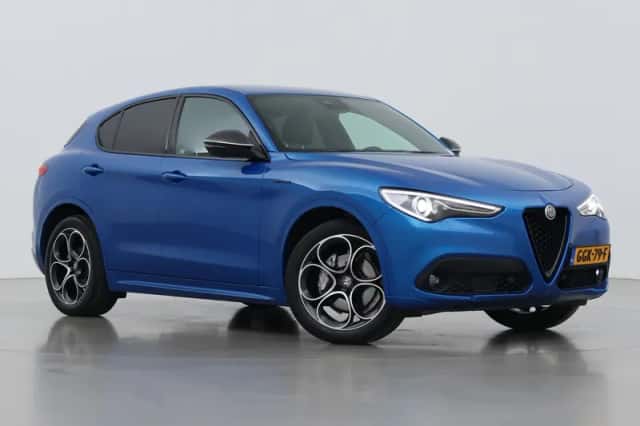 Alfa Romeo Stelvio (2022) thumbnail 1