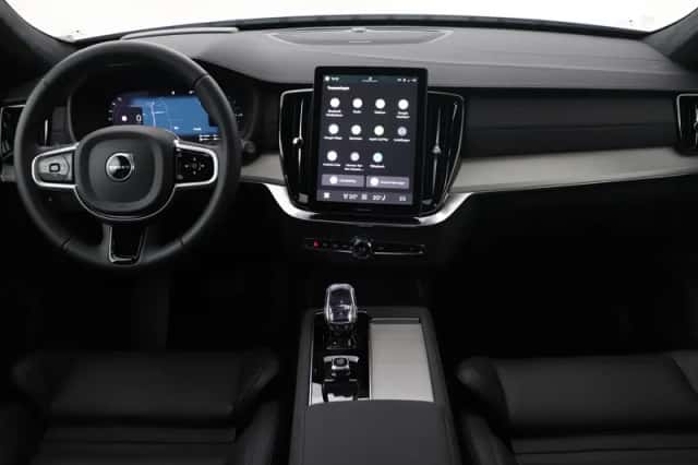 Volvo XC90 (2026) thumbnail 4