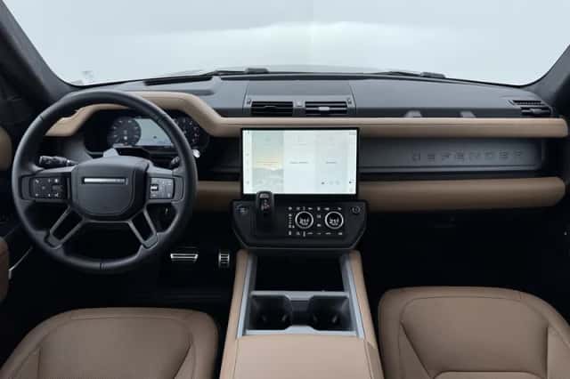 Land Rover Defender (2026) thumbnail 4