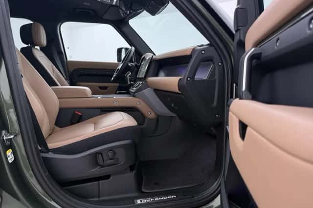 Land Rover Defender (2026) thumbnail 5