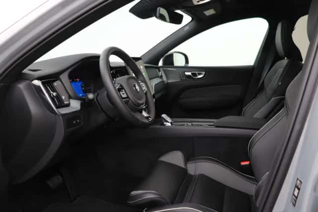 Volvo XC60 (2026) thumbnail 3