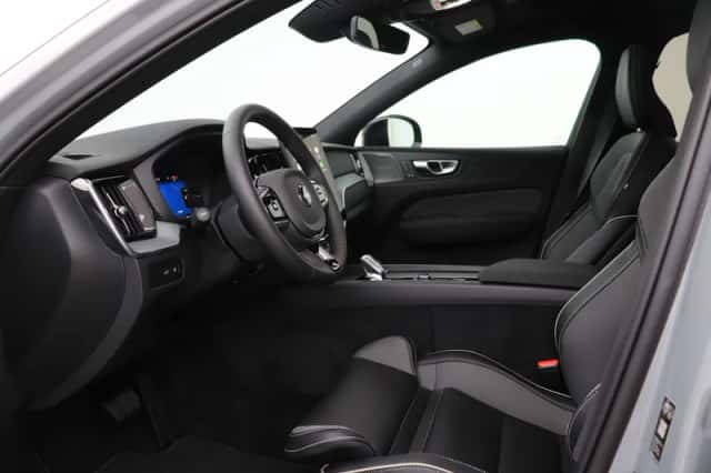 Volvo XC60 (2026) thumbnail 3