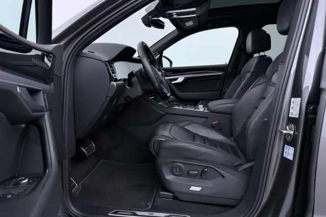 Volkswagen Touareg (2021) thumbnail 3