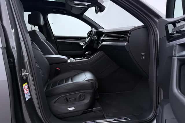 Volkswagen Touareg (2021) thumbnail 5