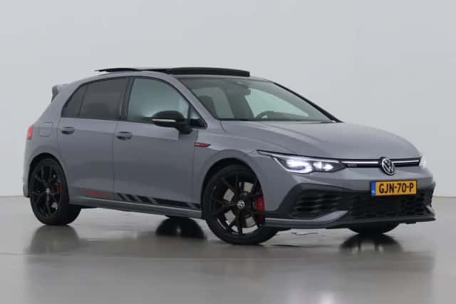 Volkswagen Golf (2021) thumbnail 1