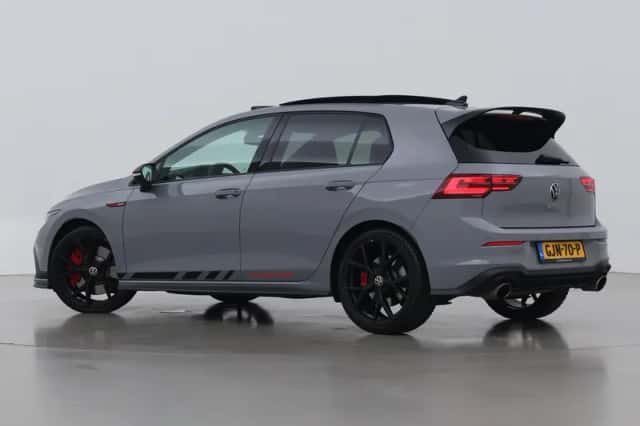 Volkswagen Golf (2021) thumbnail 2