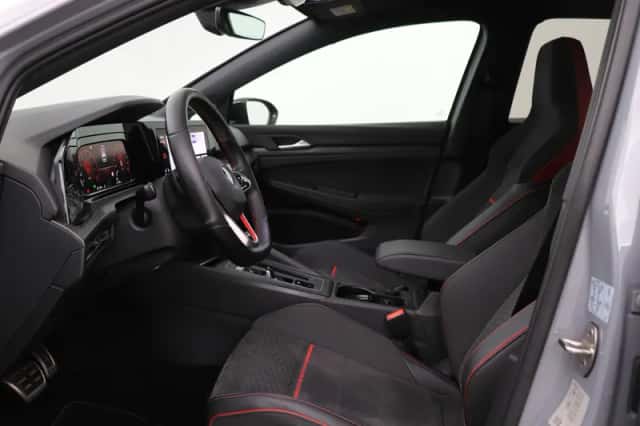 Volkswagen Golf (2021) thumbnail 3