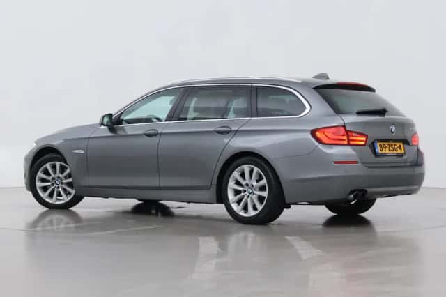 BMW 5-Serie (2013) thumbnail 2