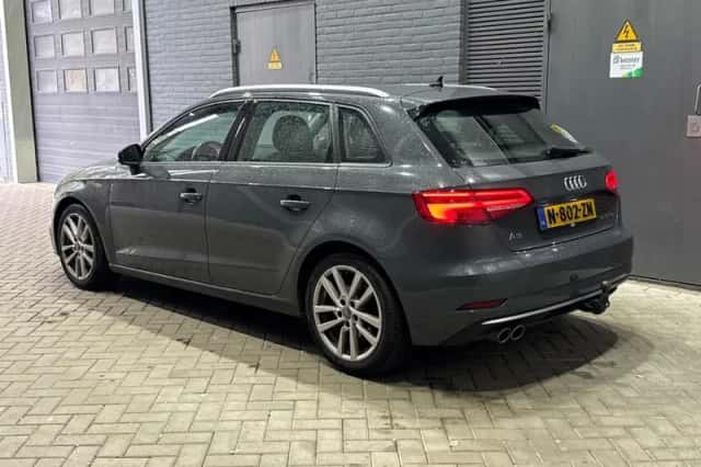 Audi A3 (2019) thumbnail 3