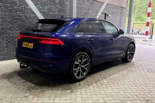 Audi Q8 (2021) thumbnail 2