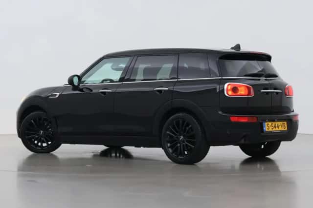 MINI Clubman (2018) thumbnail 2