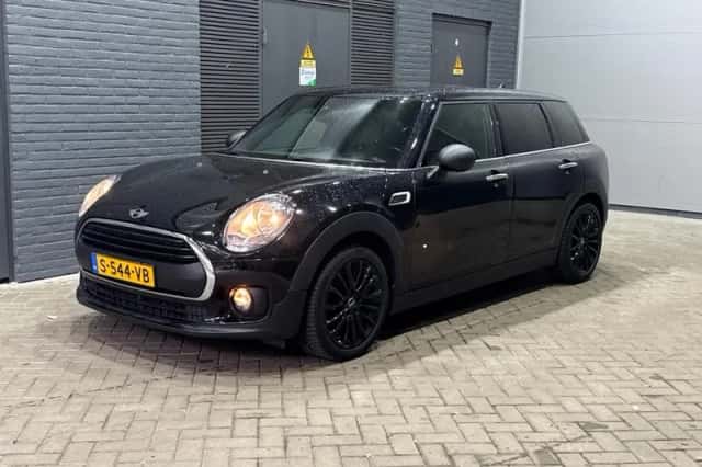 MINI Clubman (2018) thumbnail 4