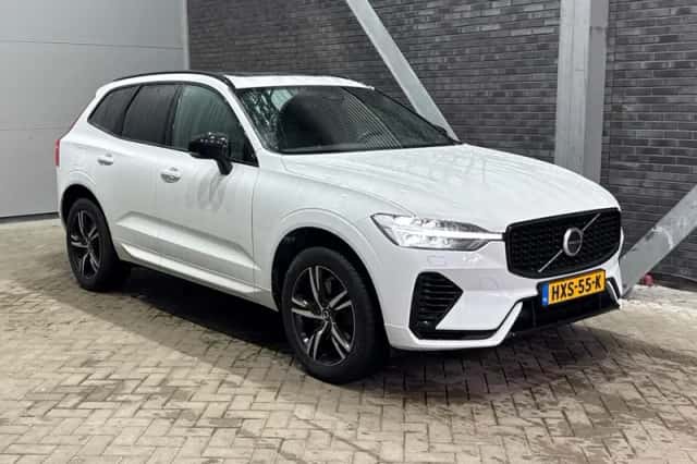 Volvo XC60 (2022) thumbnail 1
