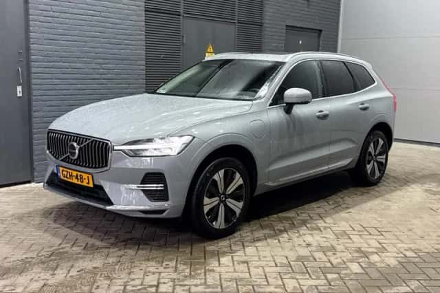 Volvo XC60 (2025) thumbnail 4