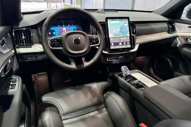 Volvo XC90 (2026) thumbnail 5