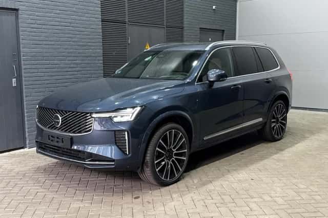 Volvo XC90 (2026) thumbnail 4