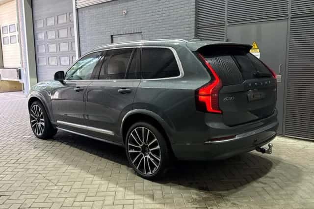 Volvo XC90 (2026) thumbnail 3