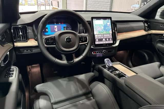 Volvo XC90 (2026) thumbnail 5