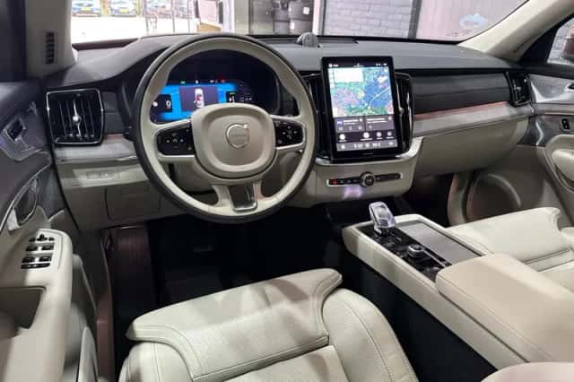 Volvo XC90 (2026) thumbnail 5