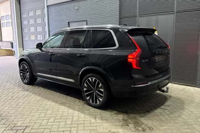 Volvo XC90 (2026) thumbnail 3