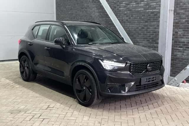 Volvo XC40 (2025) thumbnail 1
