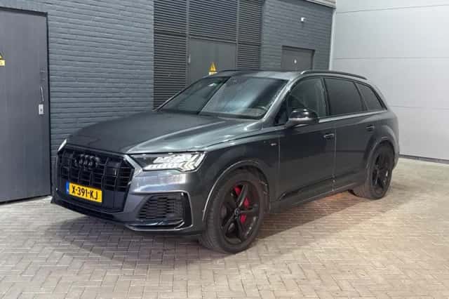 Audi Q7 (2020) thumbnail 4