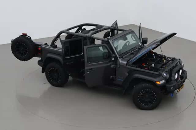 Jeep Wrangler (2022) thumbnail 6