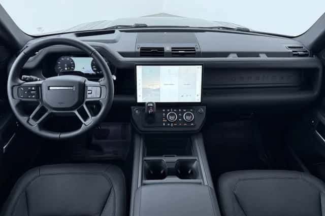 Land Rover Defender (2026) thumbnail 4
