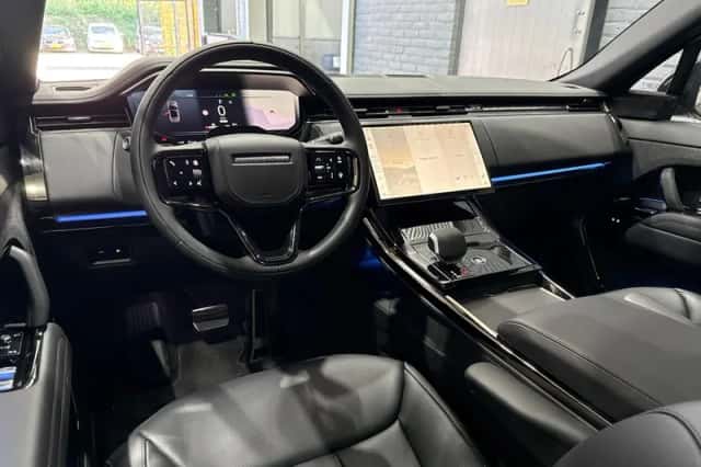 Land Rover Range Rover Sport (2026) thumbnail 5
