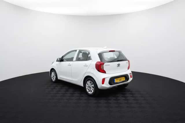 Kia Picanto (2018) thumbnail 3