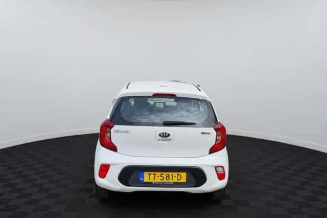 Kia Picanto (2018) thumbnail 4