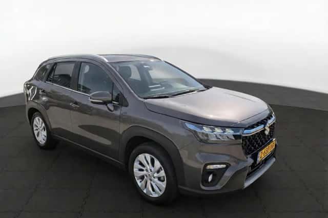 Suzuki S-Cross (2023) thumbnail 6