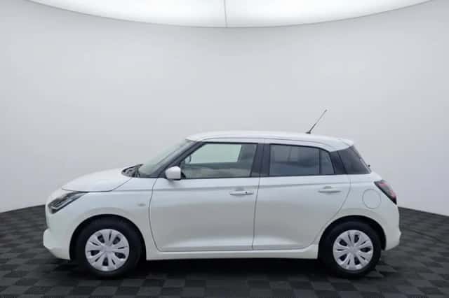Suzuki Swift (2024) thumbnail 2