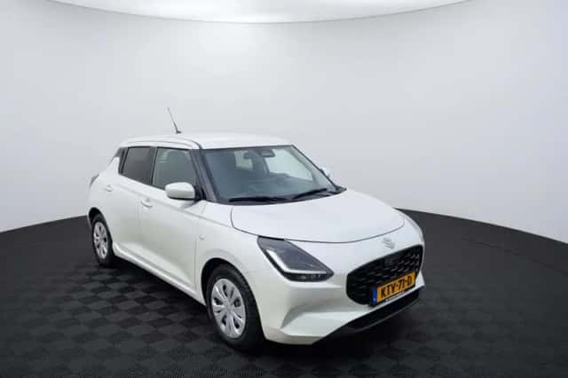 Suzuki Swift (2024) thumbnail 6