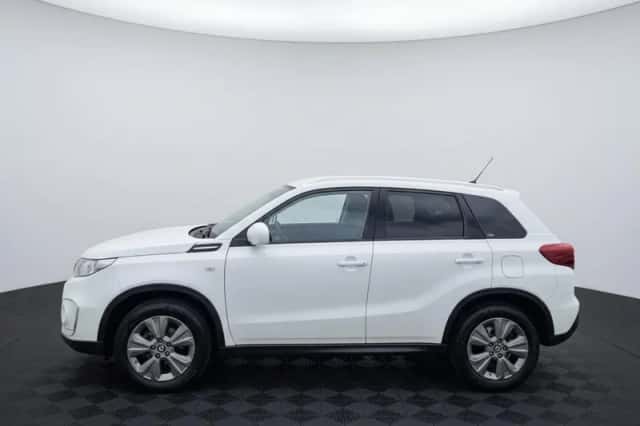Suzuki Vitara (2020) thumbnail 2