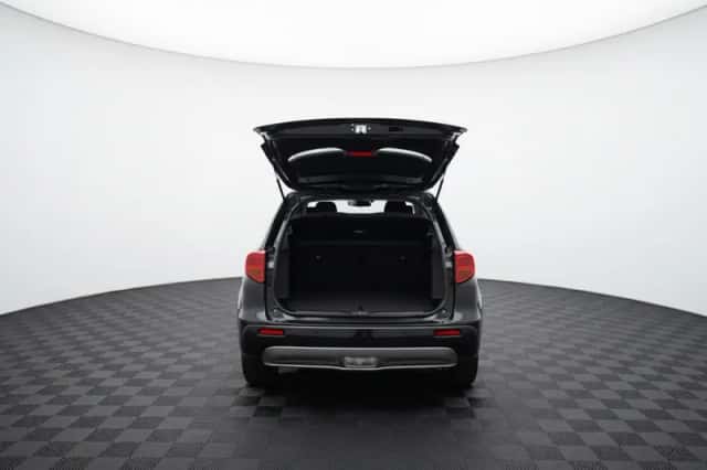 Suzuki Vitara (2025) thumbnail 5