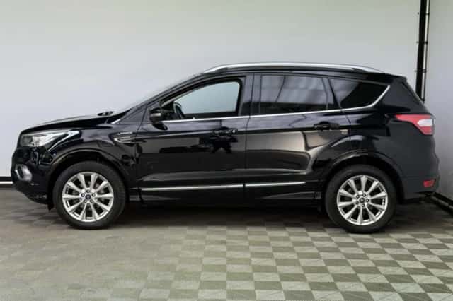 Ford Kuga (2018) thumbnail 2