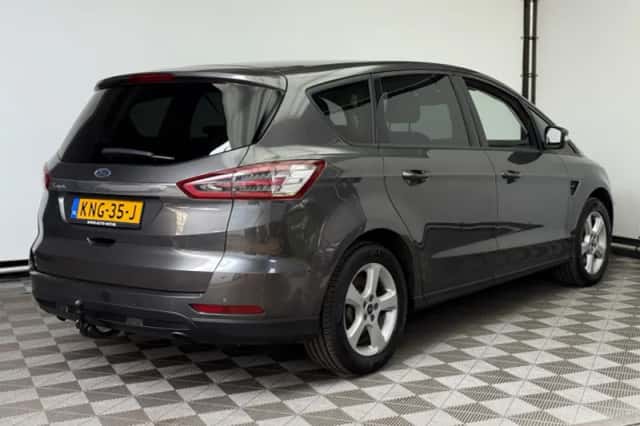 Ford S-Max (2017) thumbnail 4