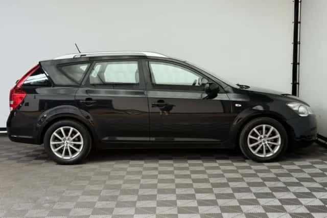 Kia Ceed (2011) thumbnail 5
