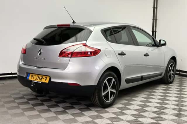 Renault Mégane (2009) thumbnail 4